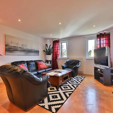 Spacious Apartment, Balneo And Garden